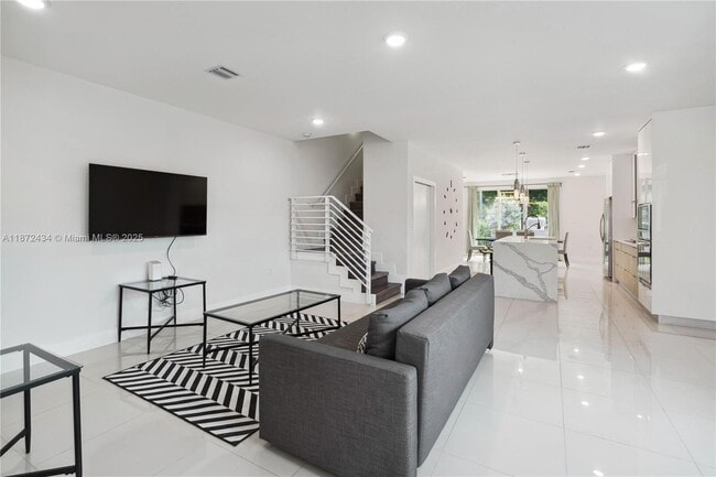 1020 NE 17th Terrace in Fort Lauderdale, FL - Building Photo - Building Photo