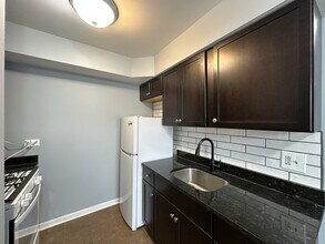 9620 Ivanhoe Ave in Schiller Park, IL - Building Photo - Building Photo