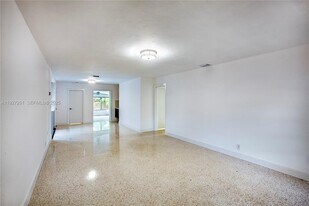 407 Minorca Ave in Coral Gables, FL - Building Photo