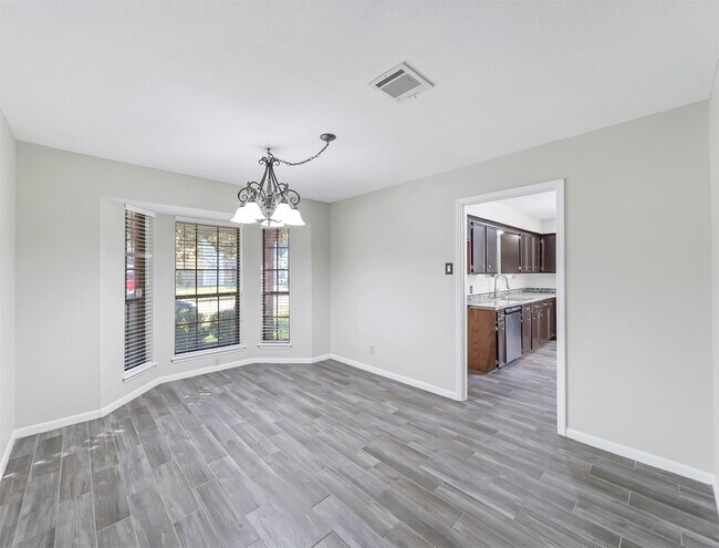 2304 Colleen Dr in Pearland, TX - Building Photo - Building Photo