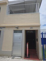 271 NW 54th St in Miami, FL - Building Photo