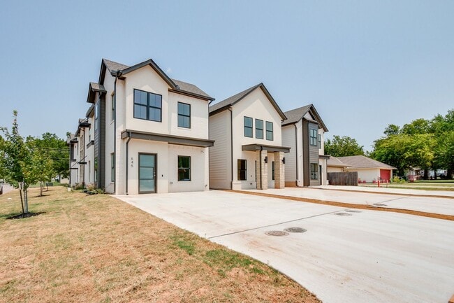 property at 645 W 2nd St