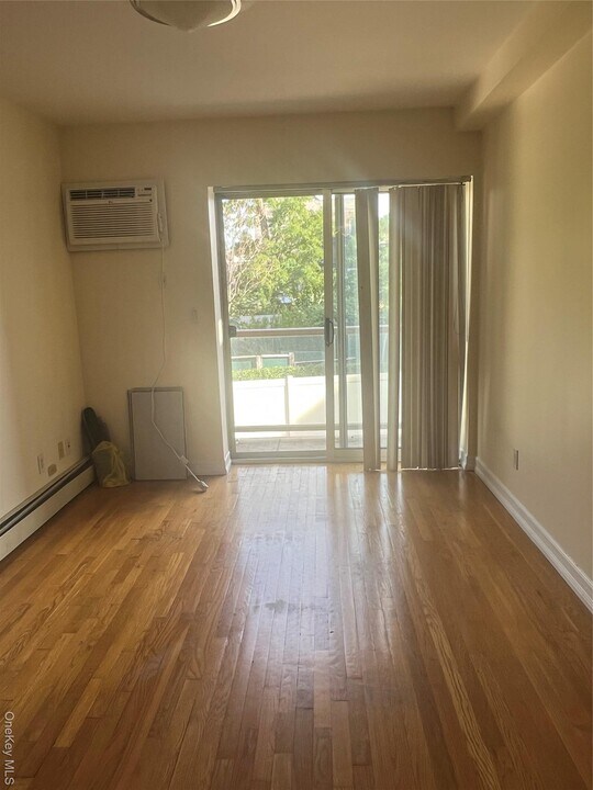 25-65 23rd St in Queens, NY - Foto de edificio