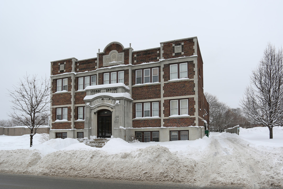 406 Lake Ave in Rochester, NY - Building Photo