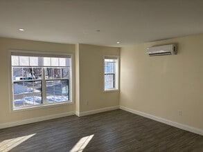 725-727 Central Ave in Dover, NH - Building Photo - Building Photo