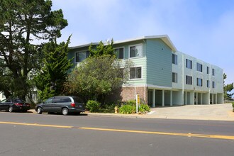 586 Clarinada Ave in Daly City, CA - Building Photo - Building Photo