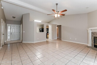 12484 N Windy Willows Dr in Jacksonville, FL - Building Photo - Building Photo