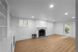 833 Martina Dr NE in Atlanta, GA - Building Photo - Building Photo