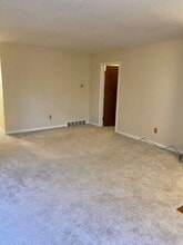 708 Chessie Ct in West Chester, PA - Building Photo - Building Photo