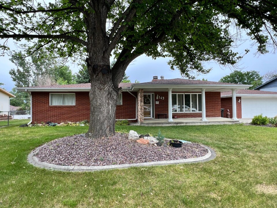 143 Stillwater Ln in Billings, MT - Foto de edificio