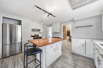 1133 Goffle Rd in Hawthorne, NJ - Building Photo - Building Photo