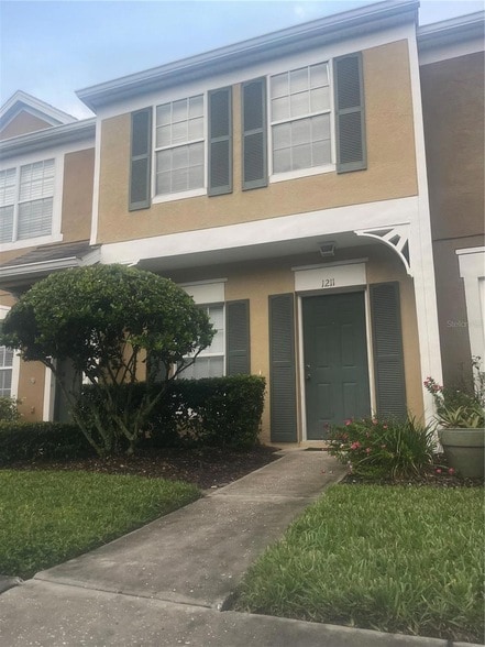 property at 1211 Kennewick Ct