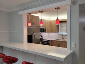 9440 SW 8th St in Boca Raton, FL - Building Photo