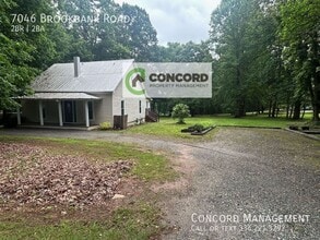 7046 Brookbank Rd in Summerfield, NC - Building Photo - Building Photo