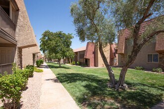 4980 Indian River Dr in Las Vegas, NV - Building Photo - Building Photo