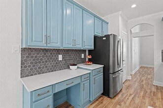 4224 Las Brisas Dr in Irving, TX - Building Photo - Building Photo