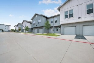 Alta Westinghouse Townhomes in Georgetown, TX - Building Photo