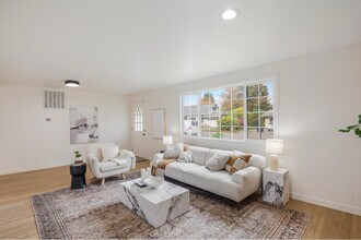 9111 NE 73rd St in Vancouver, WA - Building Photo - Building Photo