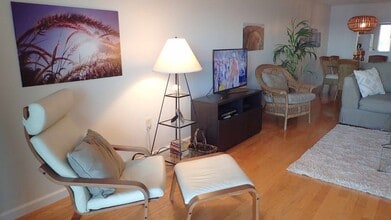 1305 S Atlantic Ave, Unit Hacienda Del Mar #370 in Cocoa Beach, FL - Foto de edificio - Building Photo