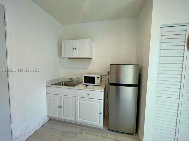 9966 SW 157th St in Miami, FL - Building Photo - Building Photo