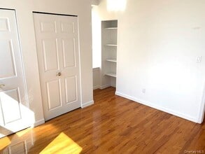 25 W Broadway in Long Beach, NY - Building Photo - Building Photo
