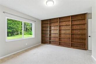 2205 Henley Rd in Lutz, FL - Building Photo - Building Photo
