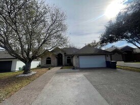 1821 Lemonwood Dr in Laredo, TX - Building Photo