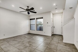 4356 Vantage Ridge in Las Vegas, NV - Building Photo - Building Photo