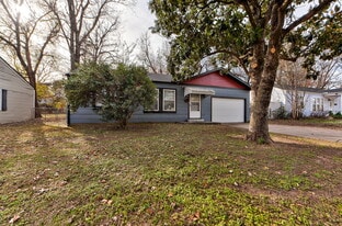 1110 W Apache St in Norman, OK - Building Photo