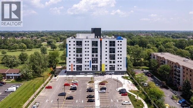 property at 3100 Meadowbrook Ln