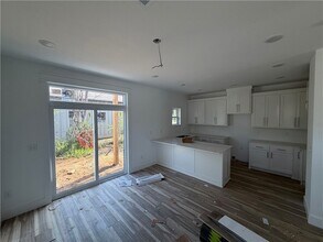 2091 W Ora Dr in Fayetteville, AR - Foto de edificio - Building Photo