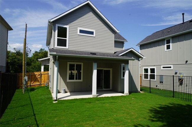 117 Dunlap St in Austin, TX - Building Photo - Building Photo