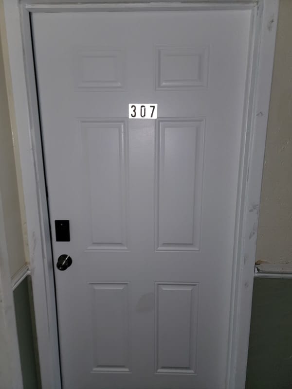 13420 Euclid Ave in East Cleveland, OH - Foto de edificio - Building Photo