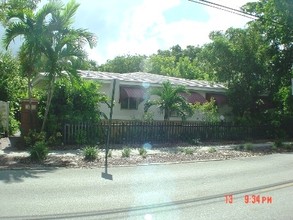 1859 Buchanan St in Hollywood, FL - Building Photo - Building Photo