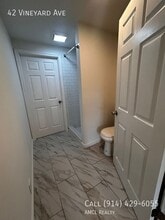 42 Vineyard Ave in Yonkers, NY - Building Photo - Building Photo