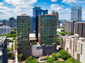 1081 Juniper St NE in Atlanta, GA - Building Photo - Building Photo