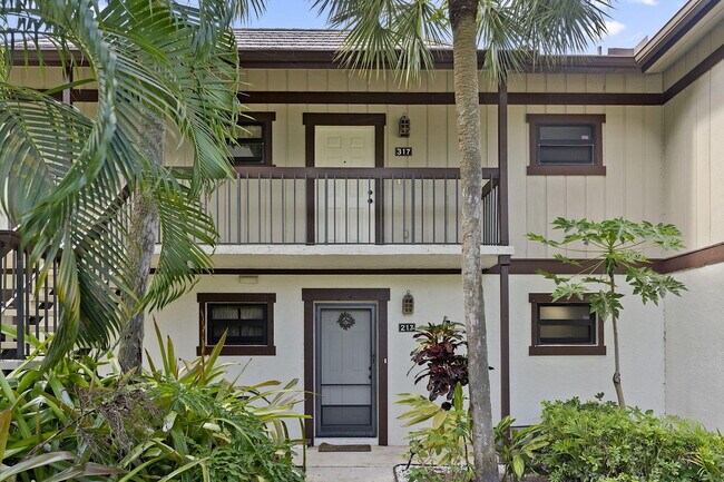 13334 Polo Club Rd in Wellington, FL - Building Photo - Building Photo