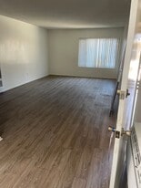 2232 E Lenita Ln, Unit K in Santa Ana, CA - Building Photo