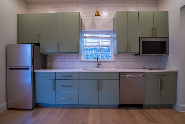 789 Lake Ave NE in Atlanta, GA - Building Photo - Building Photo