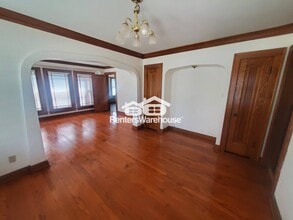 502 W Oakland Ave in Port Washington, WI - Building Photo - Building Photo