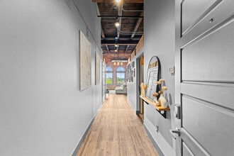 570 S Front St, Unit #303 in Columbus, OH - Building Photo - Building Photo