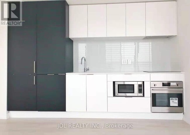 33 Helendale Ave in Toronto, ON - Building Photo - Building Photo