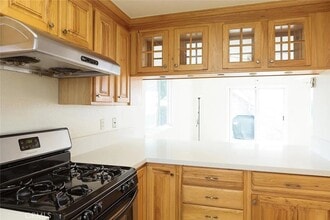 11115 Slater Ave in Fountain Valley, CA - Foto de edificio - Building Photo