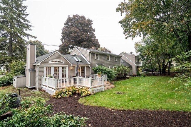 2270 Massachusetts Ave in Lexington, MA - Building Photo - Building Photo