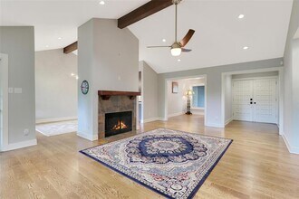 3801 Laurel Ledge Ln in Austin, TX - Building Photo - Building Photo