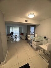 9460 Fontainebleau Blvd in Miami, FL - Building Photo - Building Photo