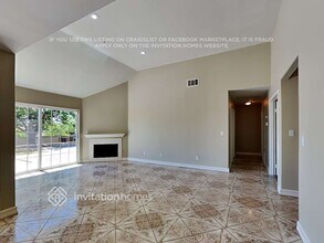 13833 Cobblestone Ct in Fontana, CA - Building Photo - Building Photo