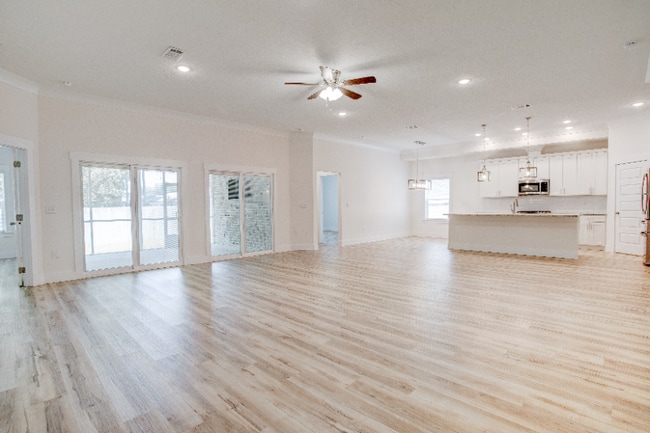 1756 Thomas St in Niceville, FL - Building Photo - Building Photo