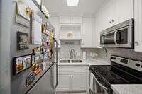 2601 Bellefontaine photo'