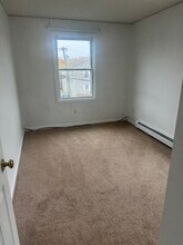 52 Charles St, Unit Stephen in New Britain, CT - Building Photo - Building Photo